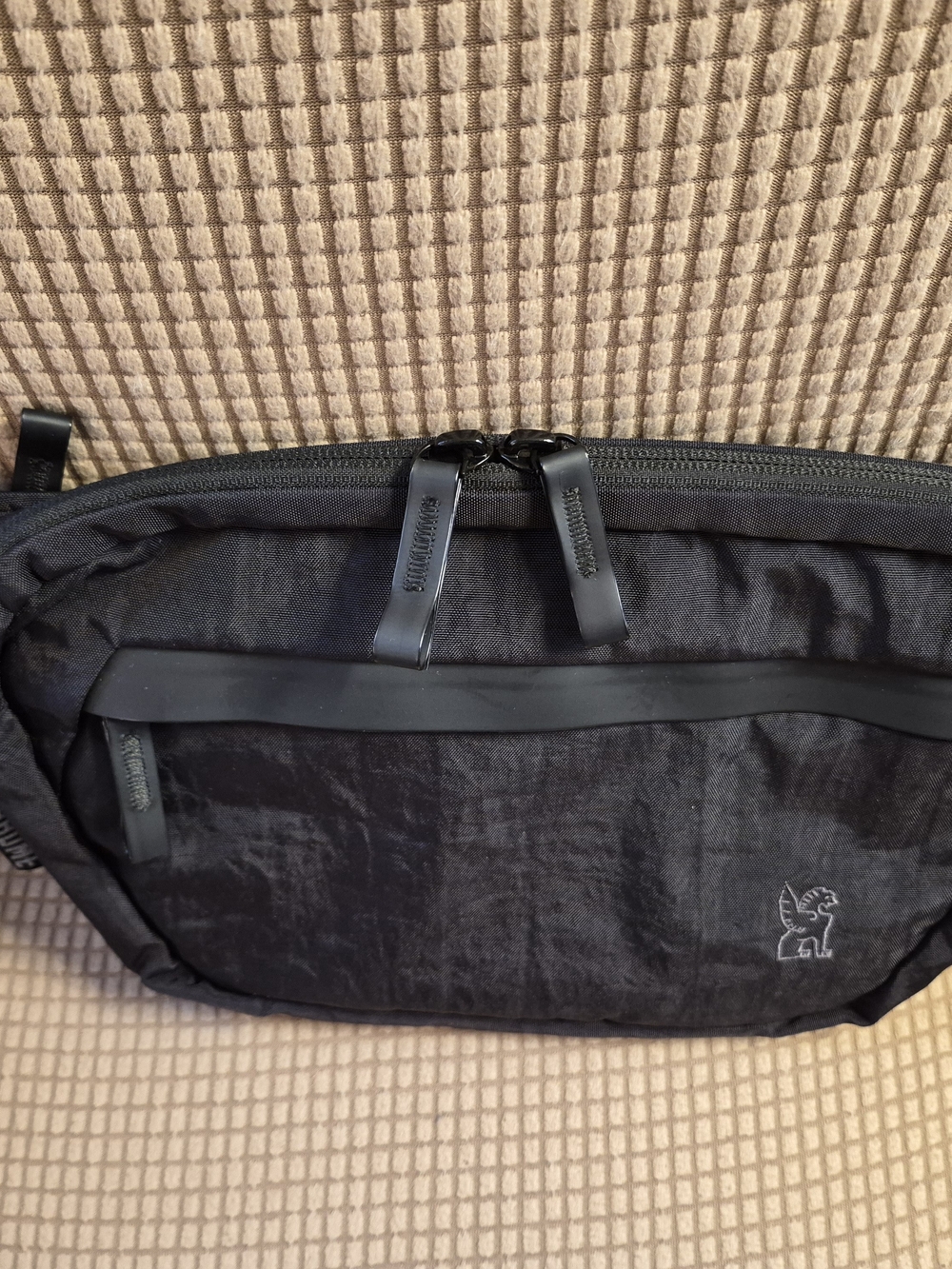 CHROME brand Crossbody Sling Bag - Picture 4 of 10
